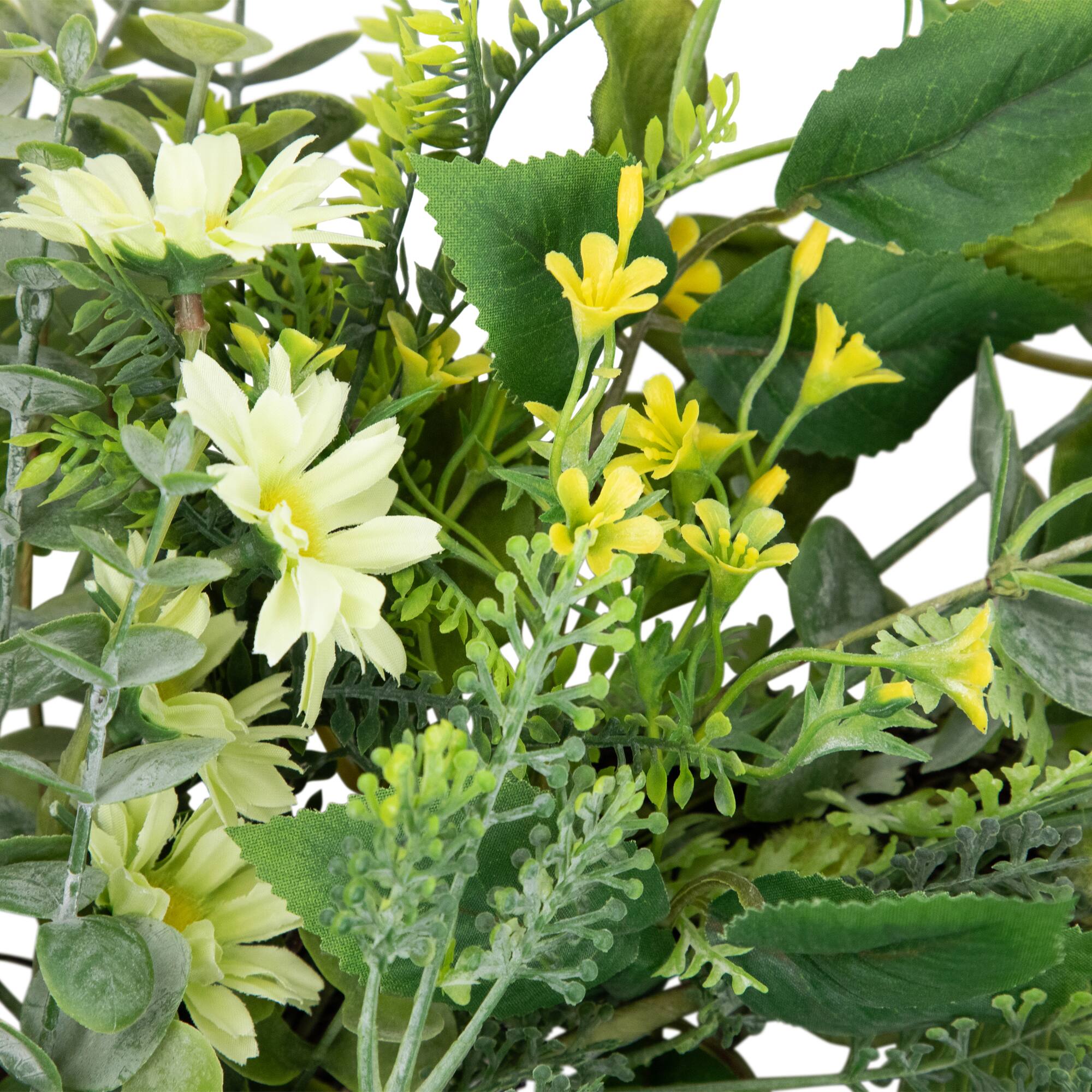 20" Mixed Foliage & Daisy Spring Wreath